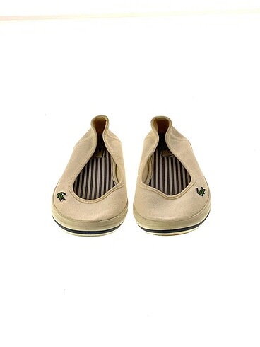 36 Beden Lacoste Babet %70 İndirimli.