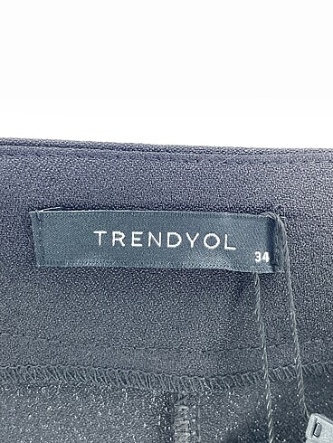 36 Beden siyah Renk Trendyol & Milla Kumaş Pantolon %70 İndirimli.