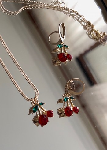 swarovski Kırmızı Payetli Kiraz Desenli Kadın Kolye küpe seti