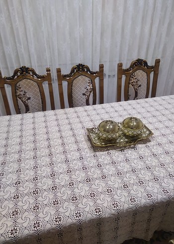  Beden Gri İşlemeli Beyaz Masa Örtüsü