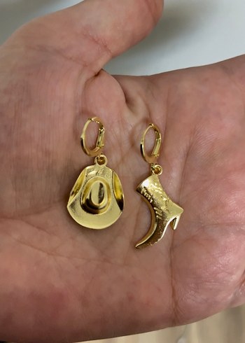 Altın Renkli Mini Kovboy Küpeleri - Görsel 2