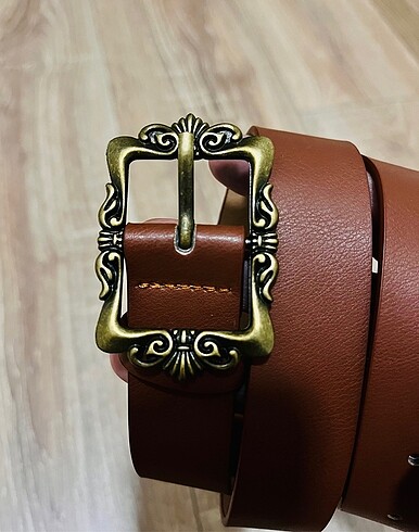 Retro bronz tokalı batan kemer