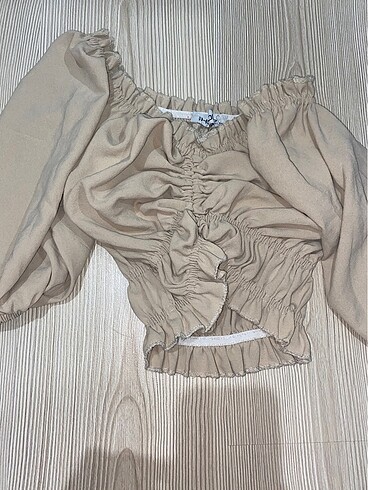 büzgülü krem crop