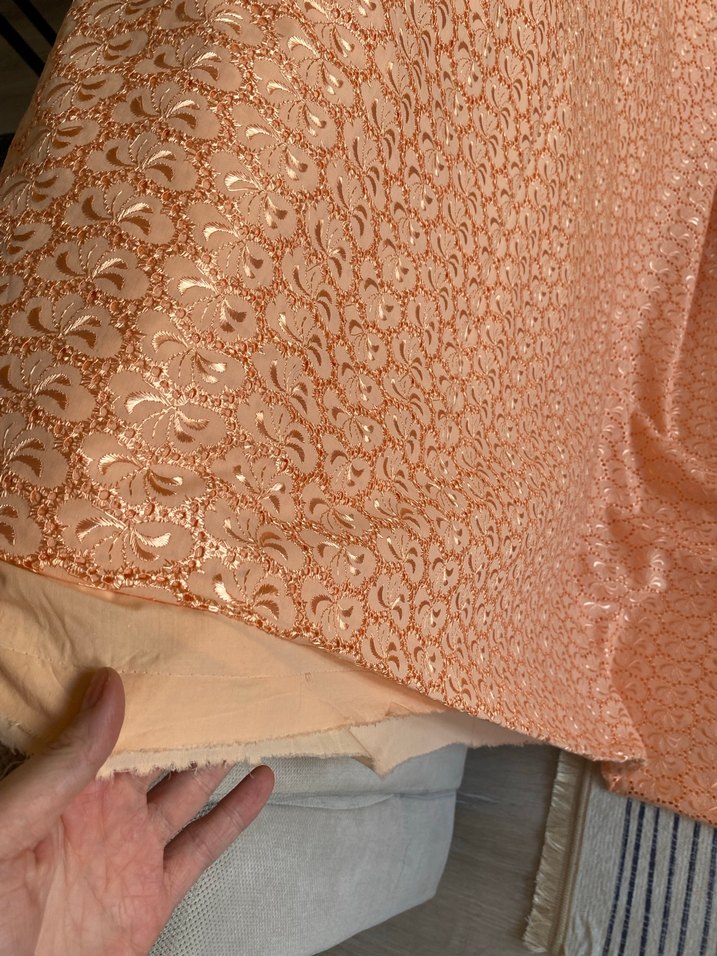 Nakışlı yavruağzı kumaş - Görsel 2