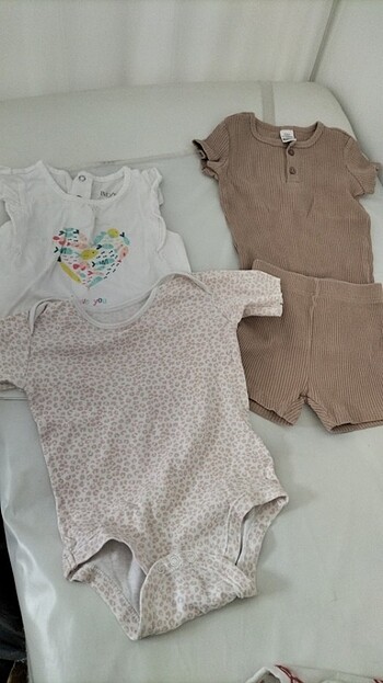 Kız bebek kıyafetleri birarada 12-18 ay