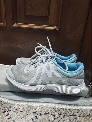 36 Beden Nike revolution spor ayakkabı