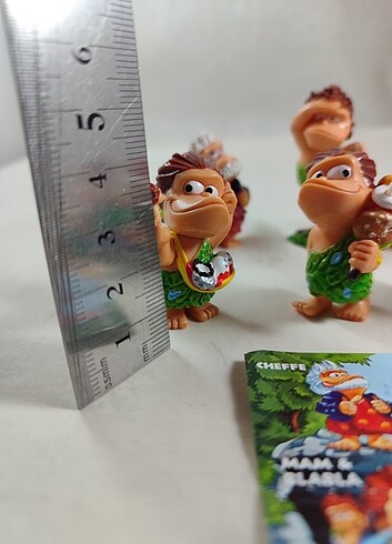  Beden KINDER SÜRPRİZ ÖTSİZ Mağara Adamları, 2003, 10 figür