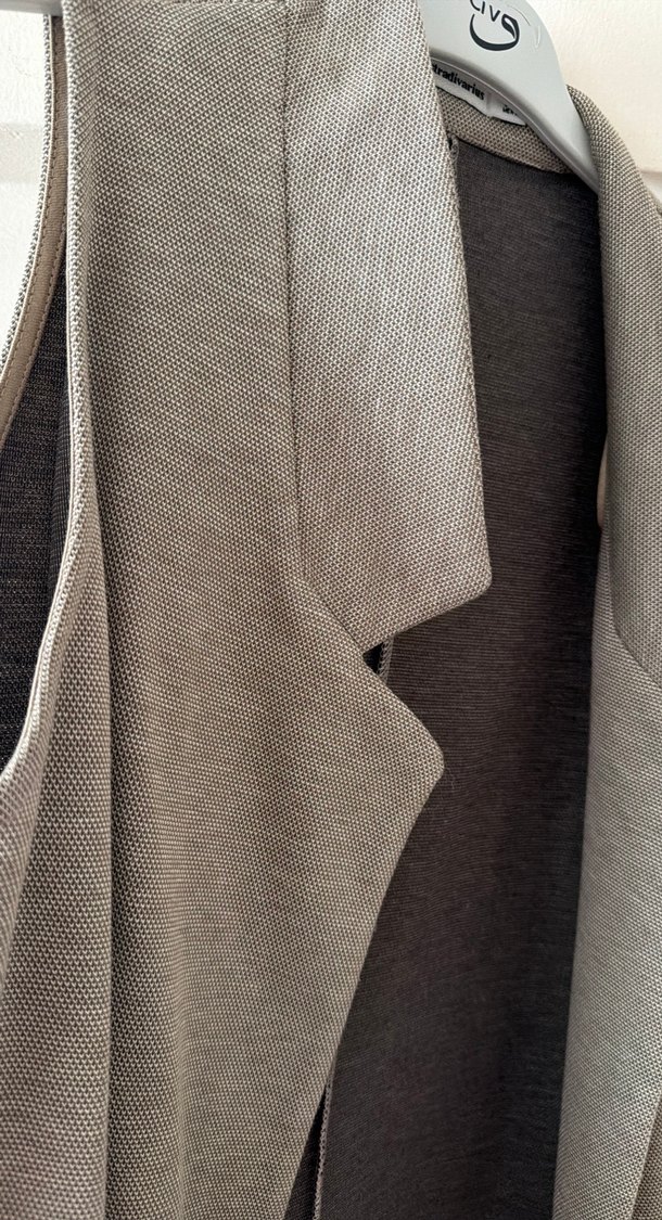 Bej Kadın Kolsuz Midi Yelek - Görsel 4