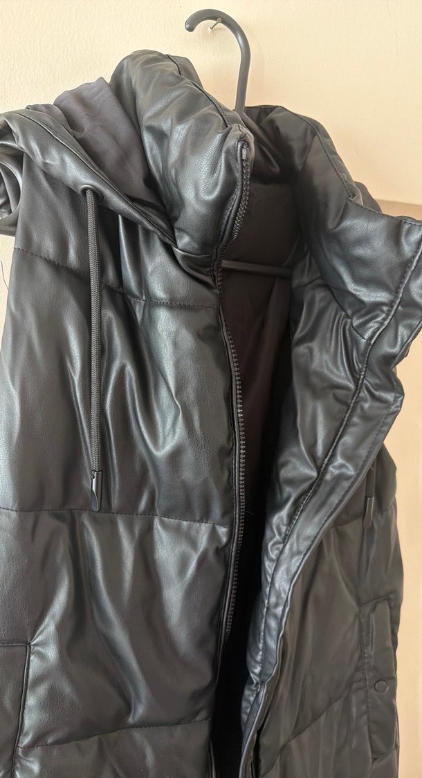 Siyah Fermuarlı Kadın Kolsuz Midi Yelek - Görsel 4