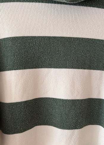 Yeşil Beyaz Çizgili Boğazlı Kadın Kazak - Görsel 2