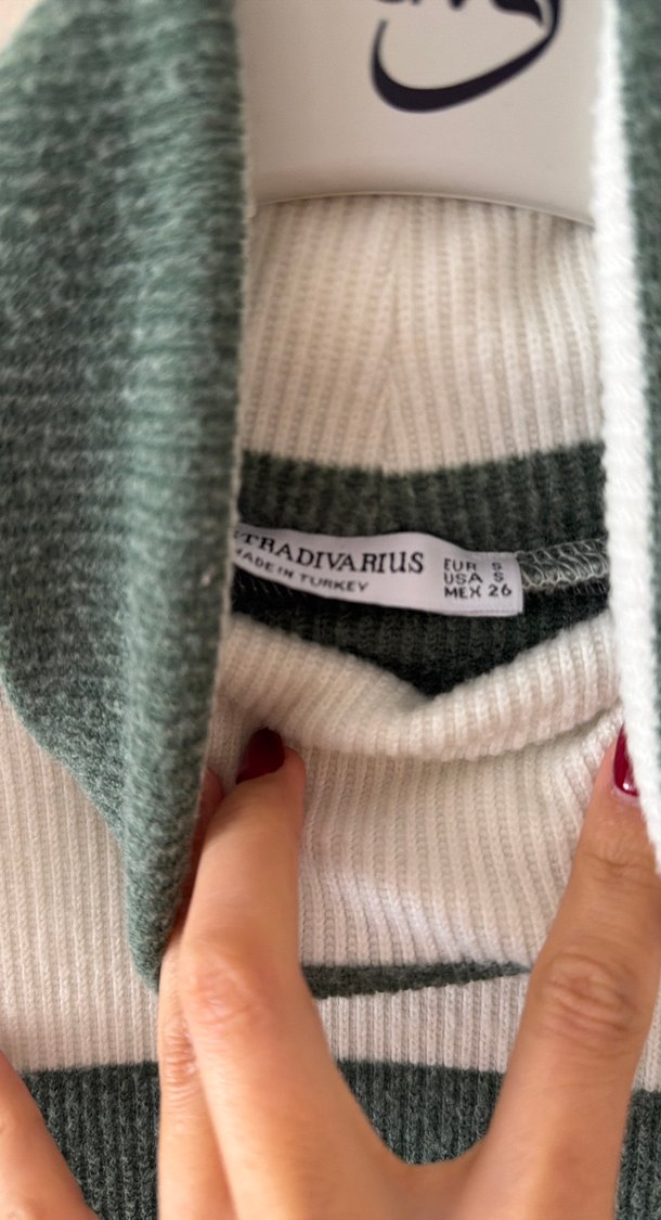 Yeşil Beyaz Çizgili Boğazlı Kadın Kazak - Görsel 5