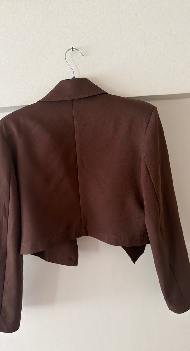 Düğmeli Kısa Kahverengi Kadın Blazer - Görsel 4