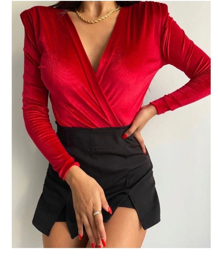 Vatka Detaylı Kırmızı Çıtçıtlı Kadife Bodysuit - Görsel 2