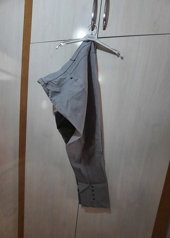 44 Beden Gri Düğmeli Kadın Kumaş Pantolon