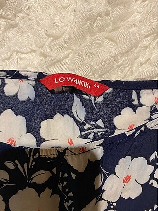 LC Waikiki Lcw çiçekli rahat kesim üst