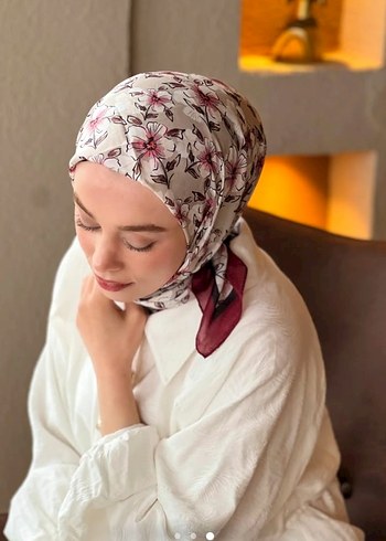 Diğer Frezya Desen Pamuk Eşarp