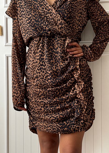 Leopar Desenli V Yaka Drapeli Midi Elbise