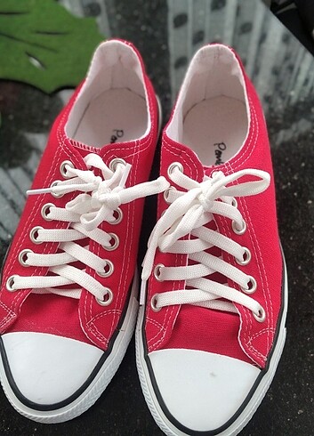 Diğer Converse