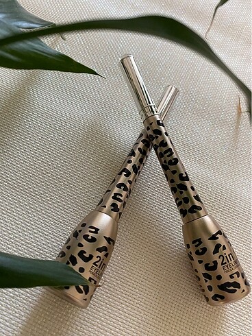 Eyeliner ve göz kalemi