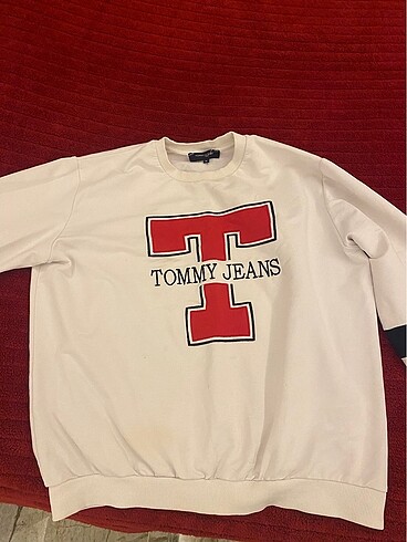 A kalite Tommy sweatshirt