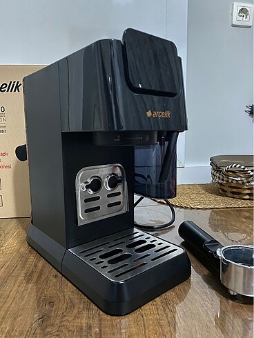 Beden Renk Arçelik Yarı Oto Espresso Makinesi
