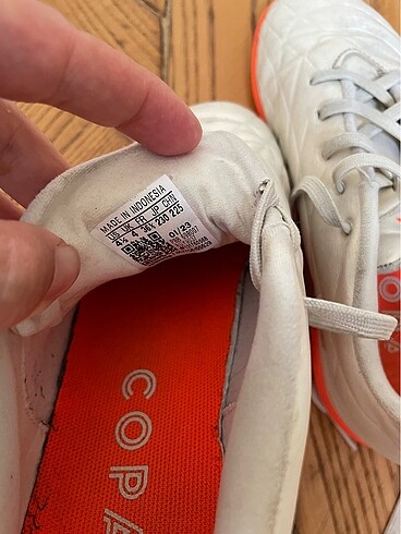 36 Beden Adidas halı saha 36,5