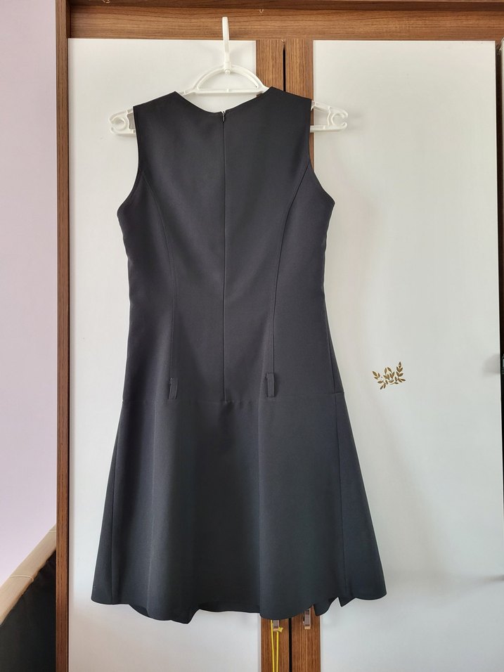 Klasik Siyah Midi Elbise, Kolsuz, Pilili - Görsel 2