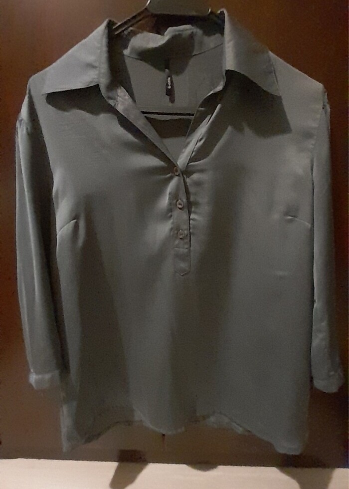 Batik marka, az kullanılmış, sorunsuz bluz . - Görsel 2