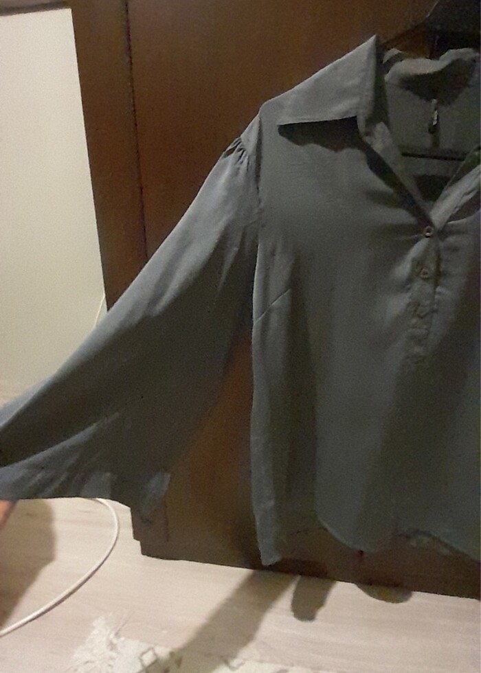 Batik marka, az kullanılmış, sorunsuz bluz . - Görsel 5