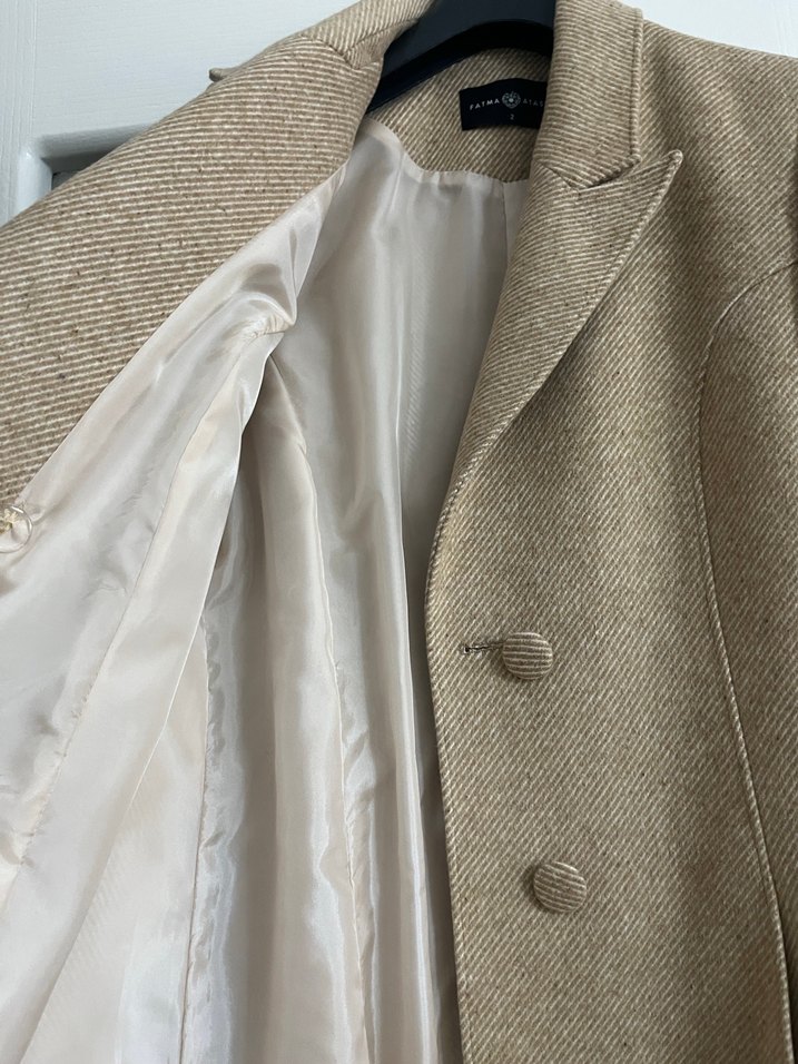 Bej Kadın Düğmeli Uzun Yün Kaban Astarlı - Görsel 3