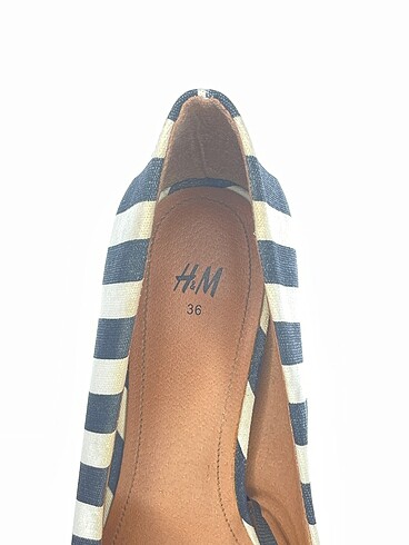 36 Beden çeşitli Renk H&M Klasik Ayakkabı %70 İndirimli.
