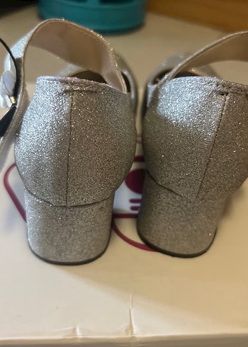 Gri Tokalı Kız Babet Ayakkabı - Görsel 4