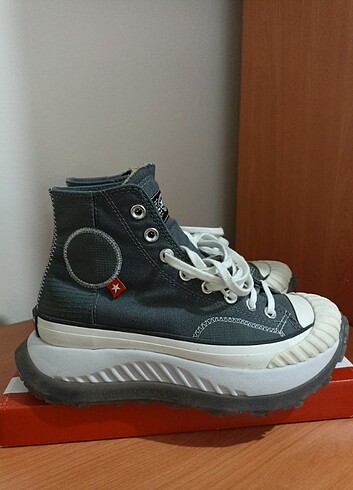 CONVERSE Chuck 70 At-Cx Unisex Sneaker