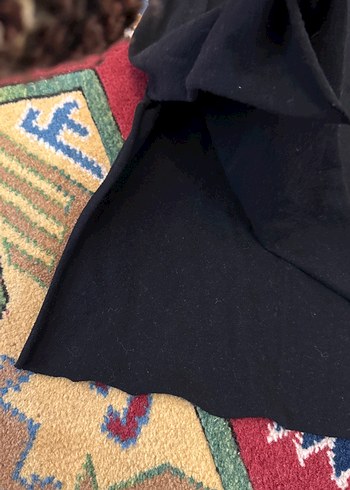 Siyah V Yaka Bohem tişört - Görsel 2