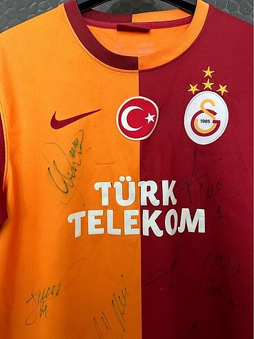 l/xl Beden GS İMZALI FORMA 8000 ?