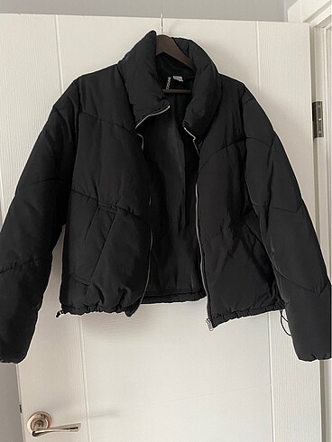 xs Beden siyah Renk H&M siyah şişme mont
