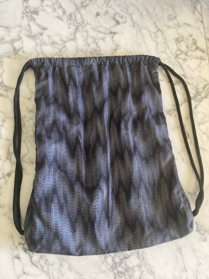 Nike Gri Baskılı Elastik Spor Çantası - Görsel 2