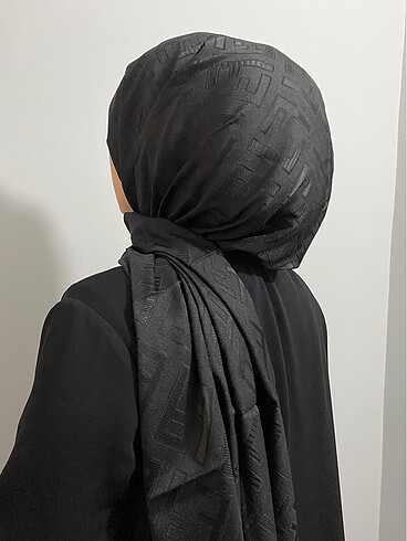 Fendi şal