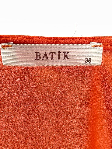 38 Beden turuncu Renk Batik Bluz %70 İndirimli.