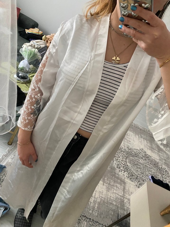 Beyaz Bağlamalı Uzun Kollu Hemşirelik Sabahlığı - Görsel 3