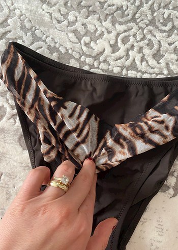 Zebra Desenli Kahverengi Bikini Altı - Görsel 2