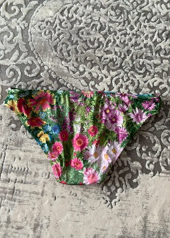 Çiçek Desenli Kadın Bikini Altı - Görsel 2