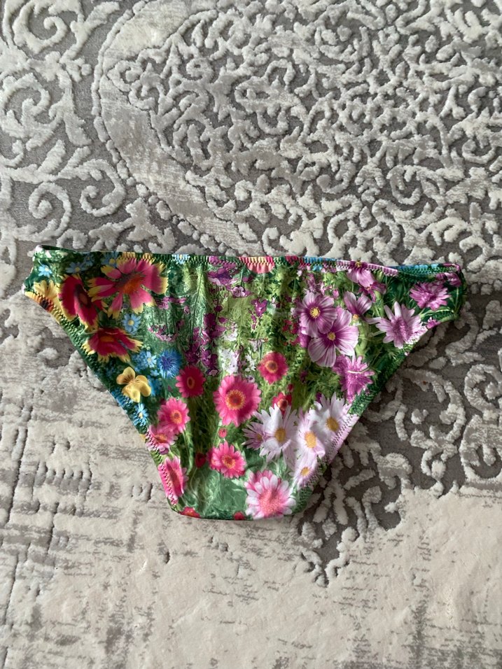 Çiçek Desenli Kadın Bikini Altı - Görsel 2