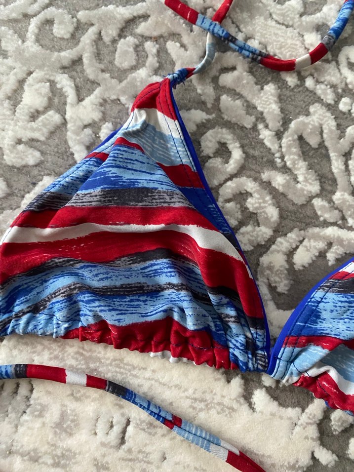 Boncuk Detaylı Renkli Bağlamalı Bikini Üstü - Görsel 2