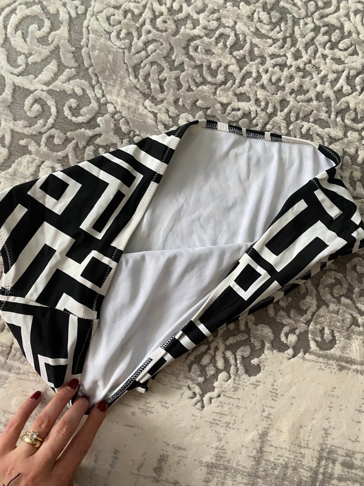 Desenli Siyah Beyaz Bikini Altı - Görsel 2