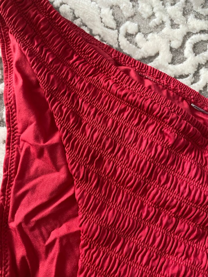 Kırmızı Fırfırlı Kadın Bikini Altı - Görsel 2