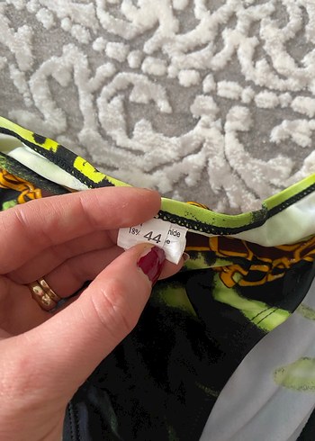 Zincir Detaylı Sarı Yılan Desenli Bikini Altı - Görsel 2