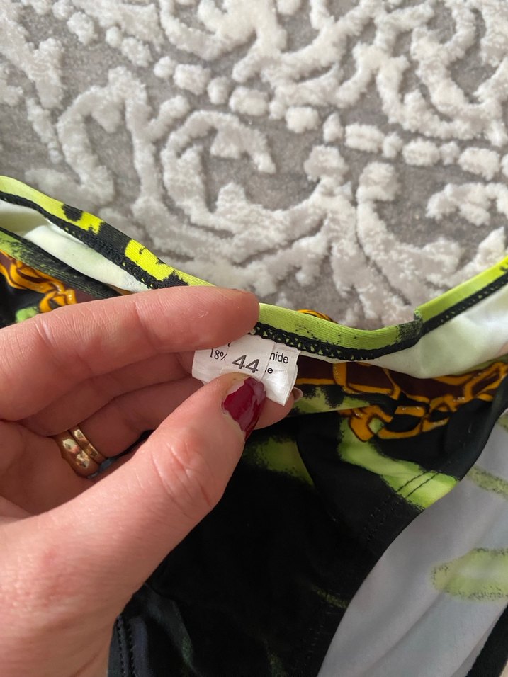 Zincir Detaylı Sarı Yılan Desenli Bikini Altı - Görsel 2