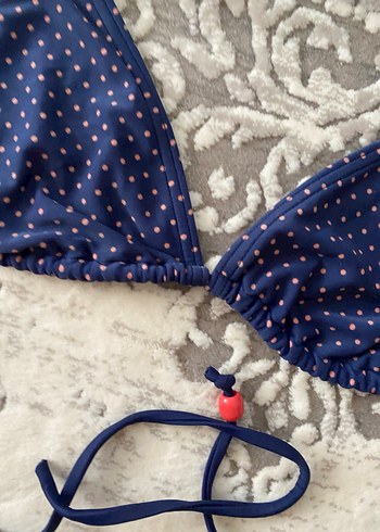 Boncuk Detaylı Lacivert Puantiyeli Bikini Üstü - Görsel 2