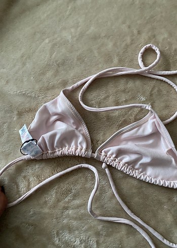 Beyaz İnce Askılı Kadın Bikini Üstü - Görsel 3